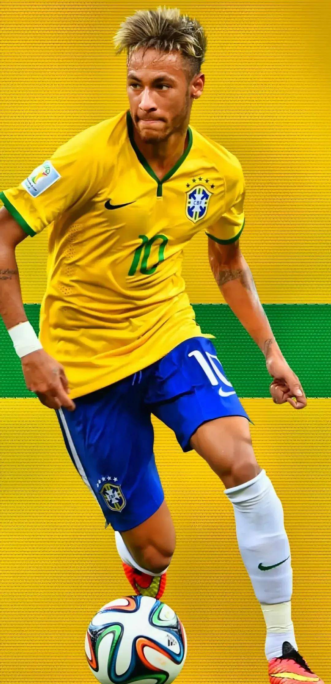 曼联因巴塞罗那关注而面临挑战，加布里埃尔被多家俱乐部关注，但曼联尽力留住他。