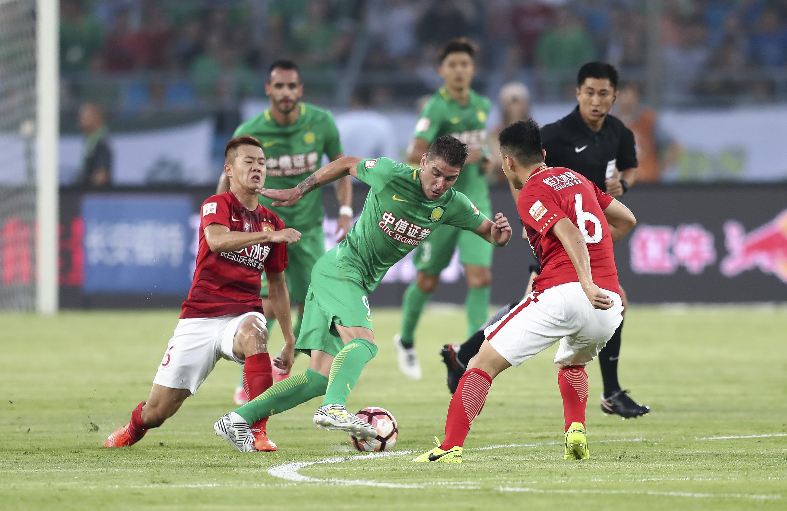 F1拉斯维加斯站：维斯塔潘夺冠！诺里斯第2，拉塞尔第3