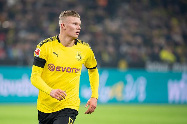 篮球火箭球队训练营气氛积极